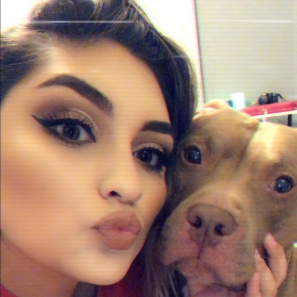 Meet your Posher, Karina - Picture 1 of 1